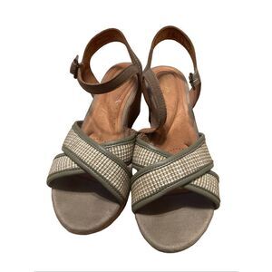 Clarks Womens Tan Olive Green Leather Elleri Plub Wedge Sandal Size 7.5